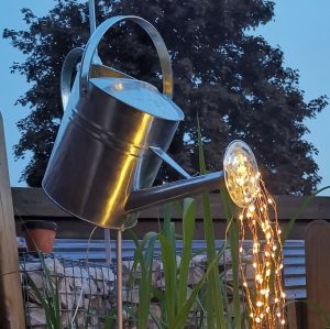 Solar-Gießkanne „Lichterregen“ – Zink, 5 L, mit LED-Lichterkette