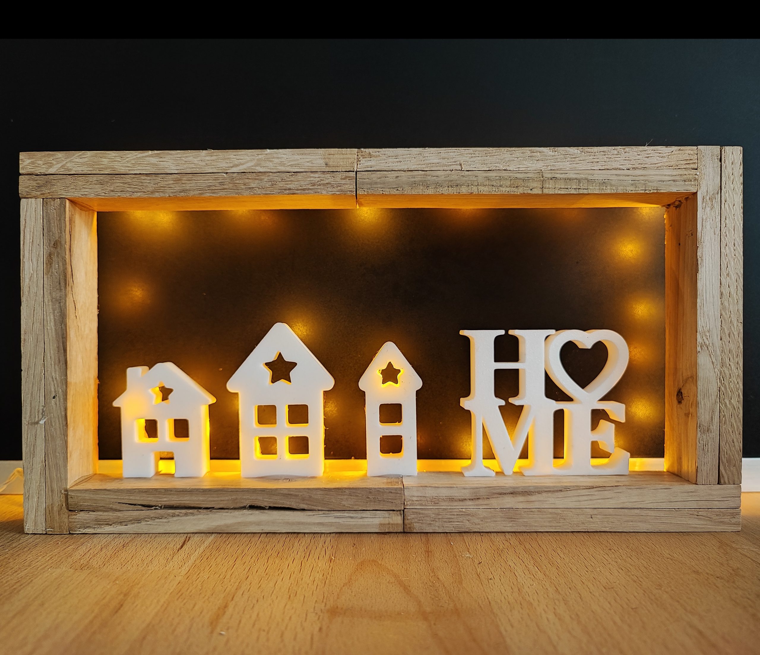 LED-Dekorahmen „HOME“ 26,4 x 14,4 im Eichenholz-Rahmen – Bild 5