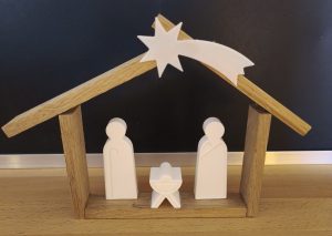 Moderne Weihnachtskrippe mit 3D-gedruckten Figuren & Holzstall – schlicht & stilvoll